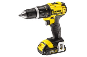 Bezuhlíková aku příklepová vrtačka DeWALT DCD778S2T je dodávána se dvěma Li-Ion bateriemi XR 18V 1.3Ah Aku příklepová vrtačka DeWALT DCD778S2T
